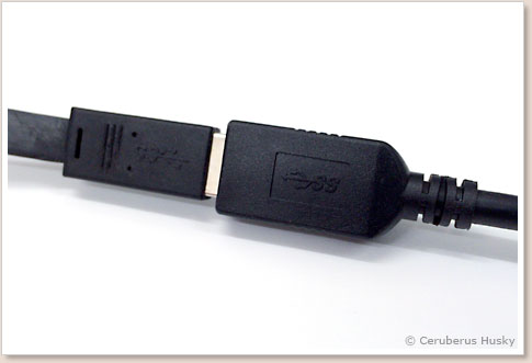 USBケーブルと接続